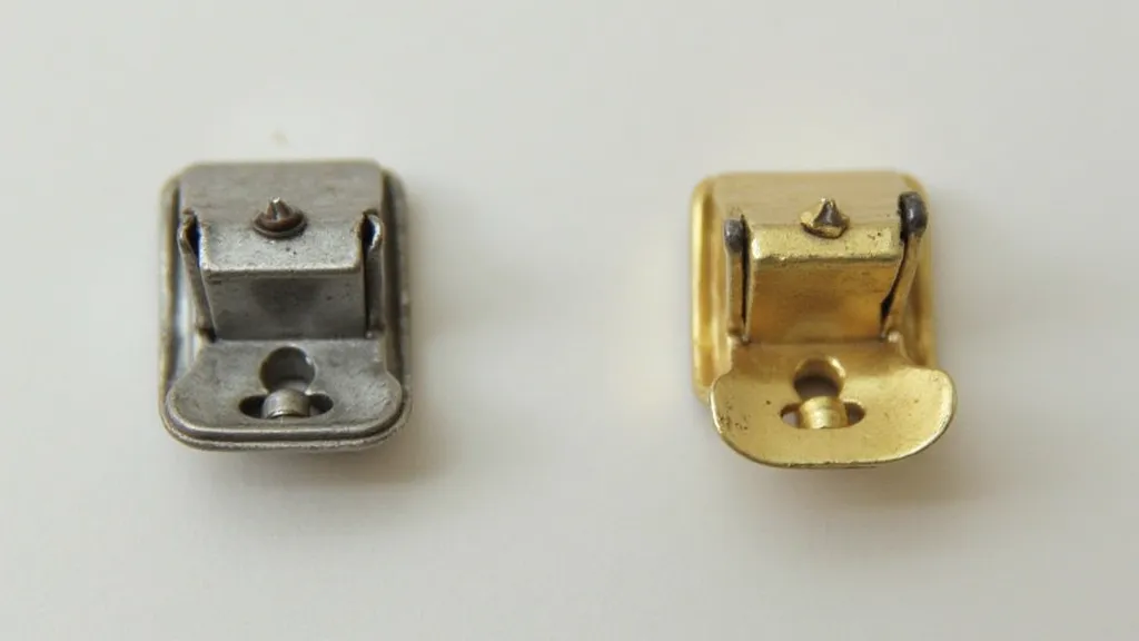 Comparison of steel and brass sewing machine feet
